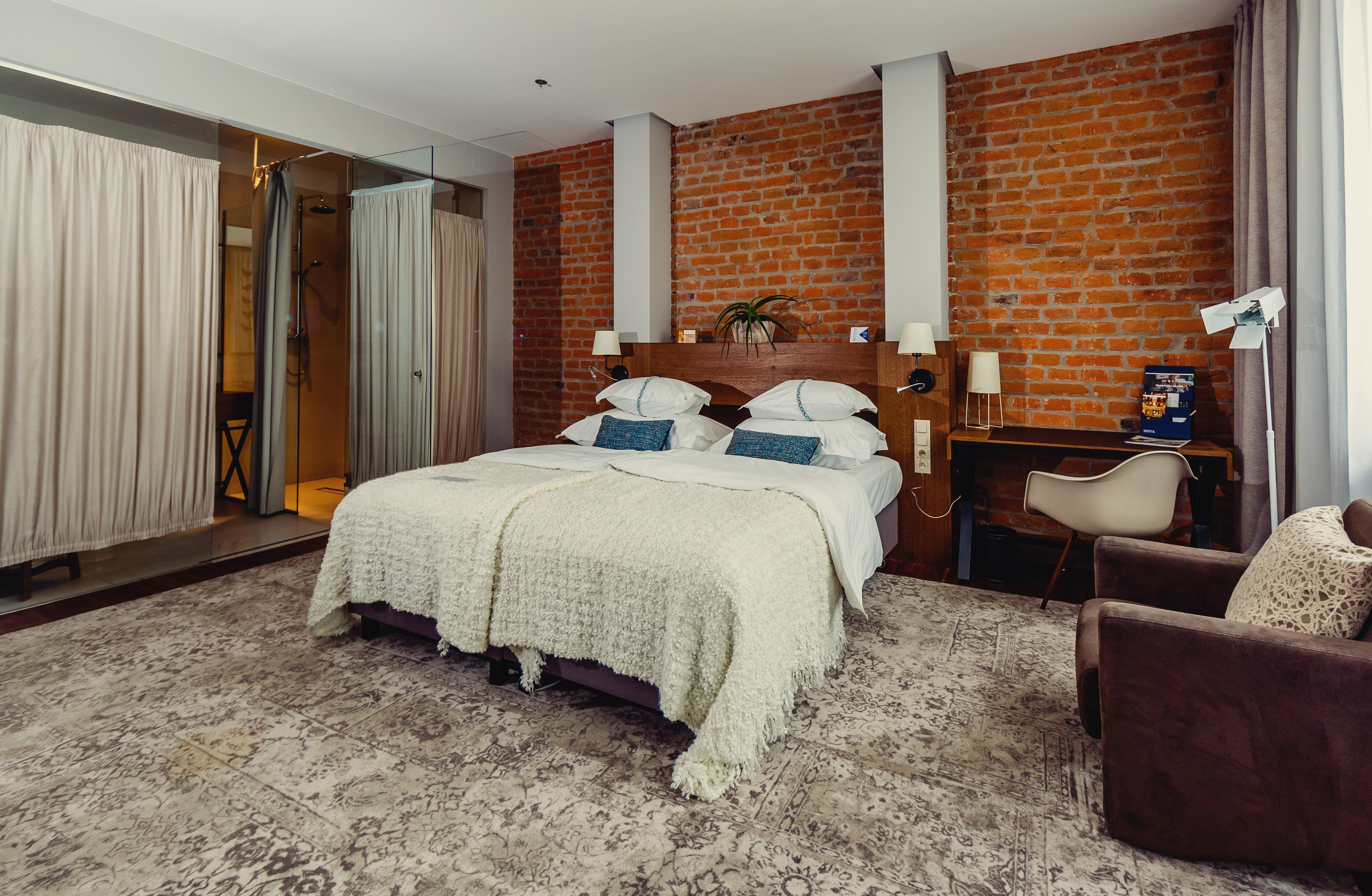 Hotel Bristol Tradition And Luxury Rzeszów Eksteriør billede A room at the hotel