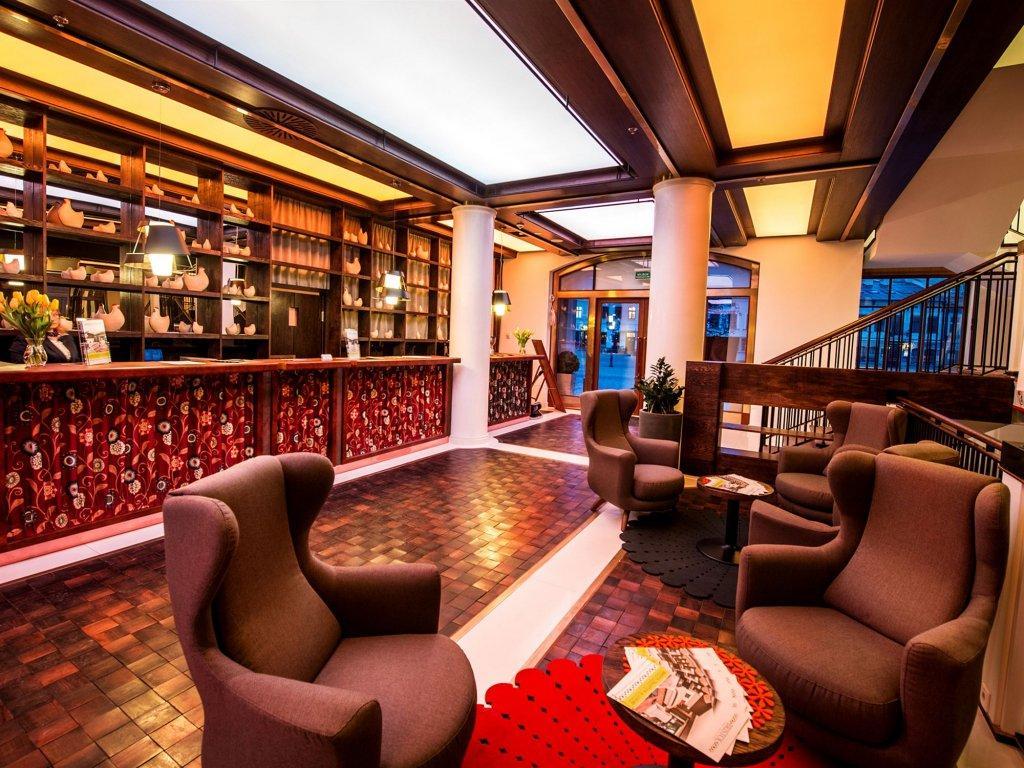 Hotel Bristol Tradition And Luxury Rzeszów Eksteriør billede Lobby