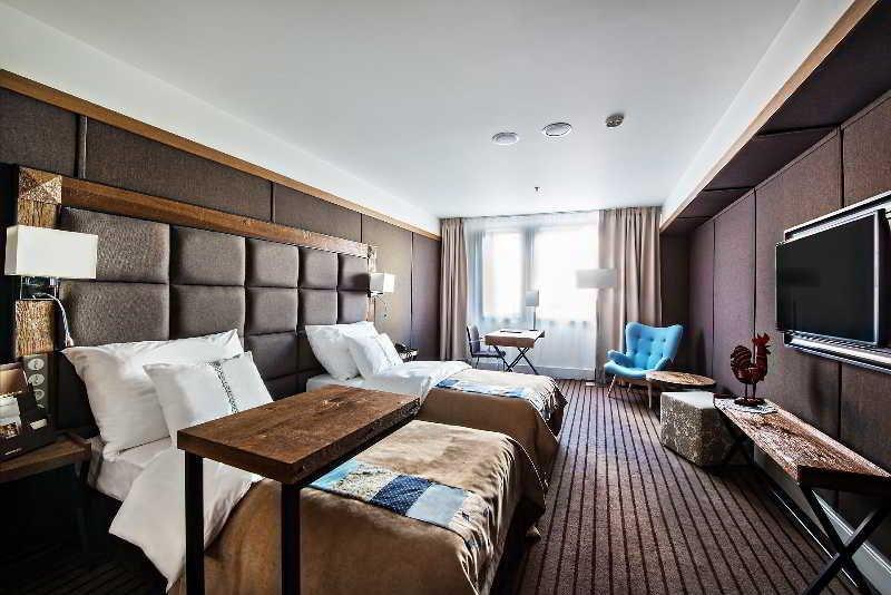 Hotel Bristol Tradition And Luxury Rzeszów Eksteriør billede Deluxe room