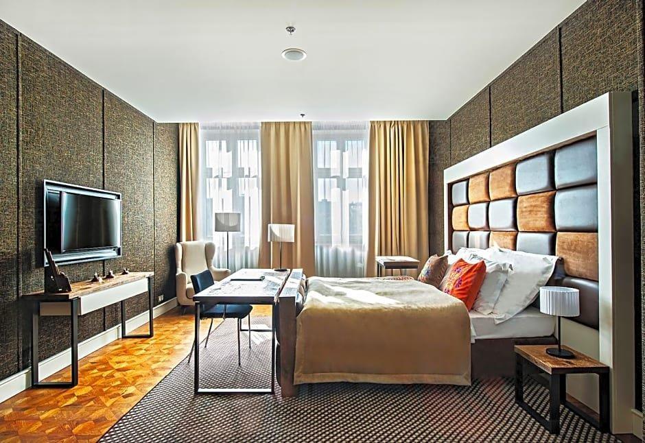 Hotel Bristol Tradition And Luxury Rzeszów Eksteriør billede Deluxe room