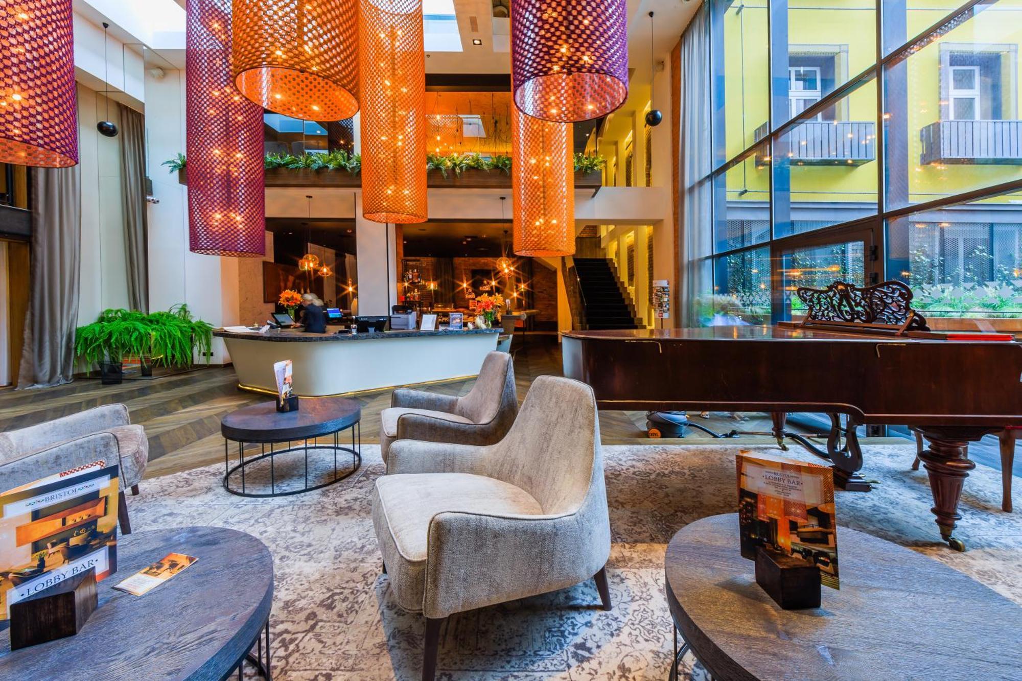 Hotel Bristol Tradition And Luxury Rzeszów Eksteriør billede Lobby