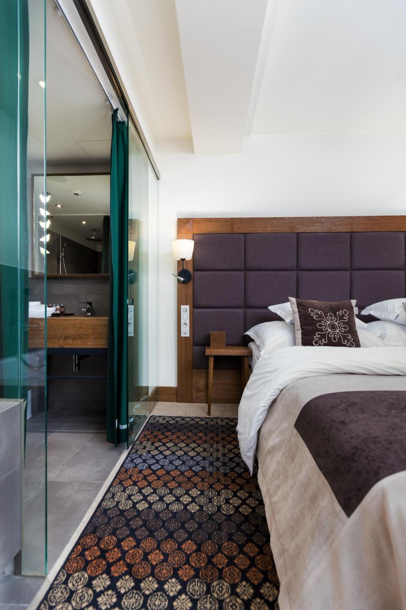 Hotel Bristol Tradition And Luxury Rzeszów Eksteriør billede A room at the hotel